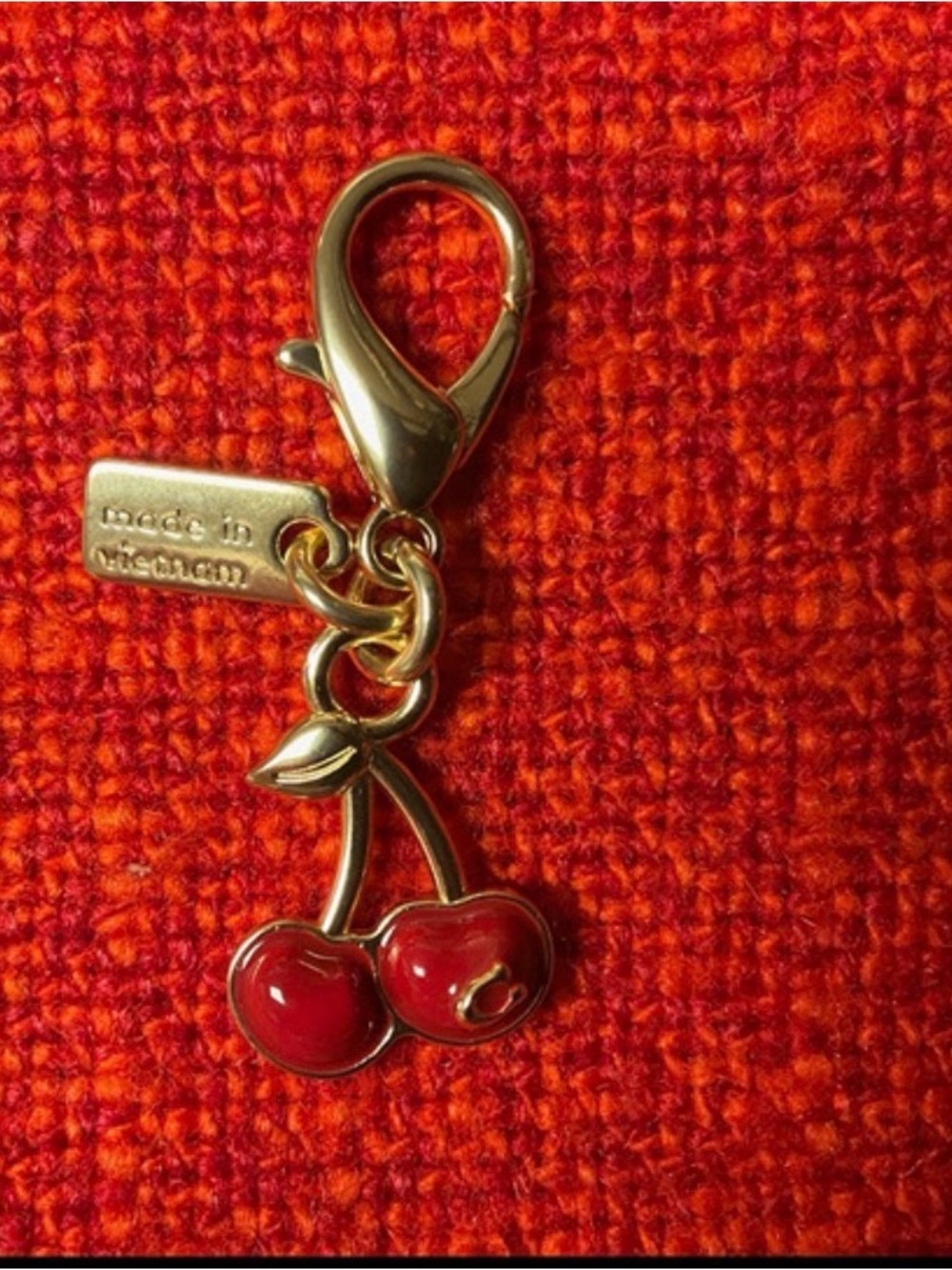 ❤️❤️❤️Authentic Coach tiny cherry charm/pendant ❤️❤️❤️